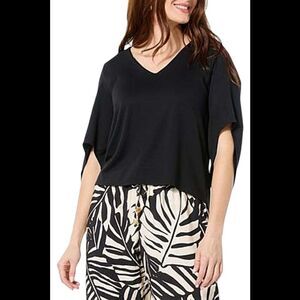 LB70 by Lloyd Boston Women's Sculpted V-Neck Cape Blouse Black - Regular